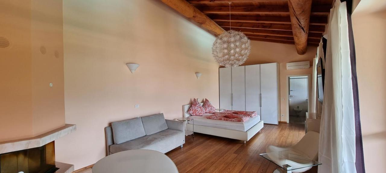 Casa Romantica Colico Exteriér fotografie