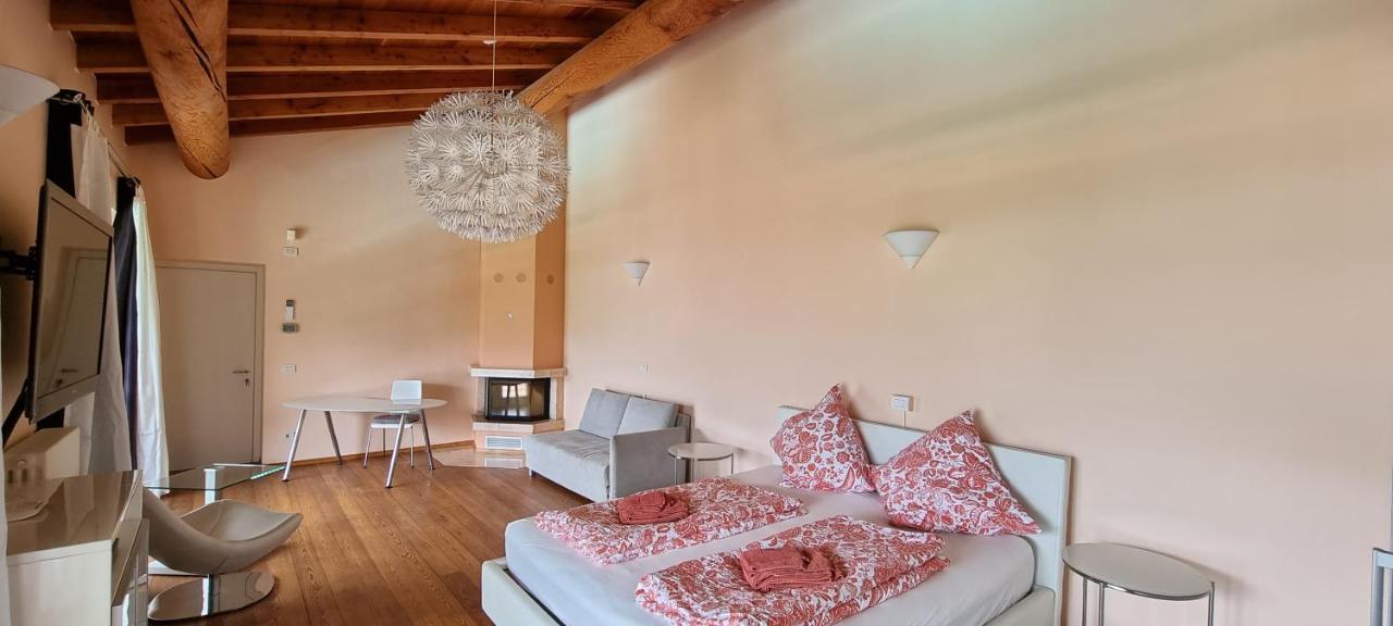 Casa Romantica Colico Exteriér fotografie